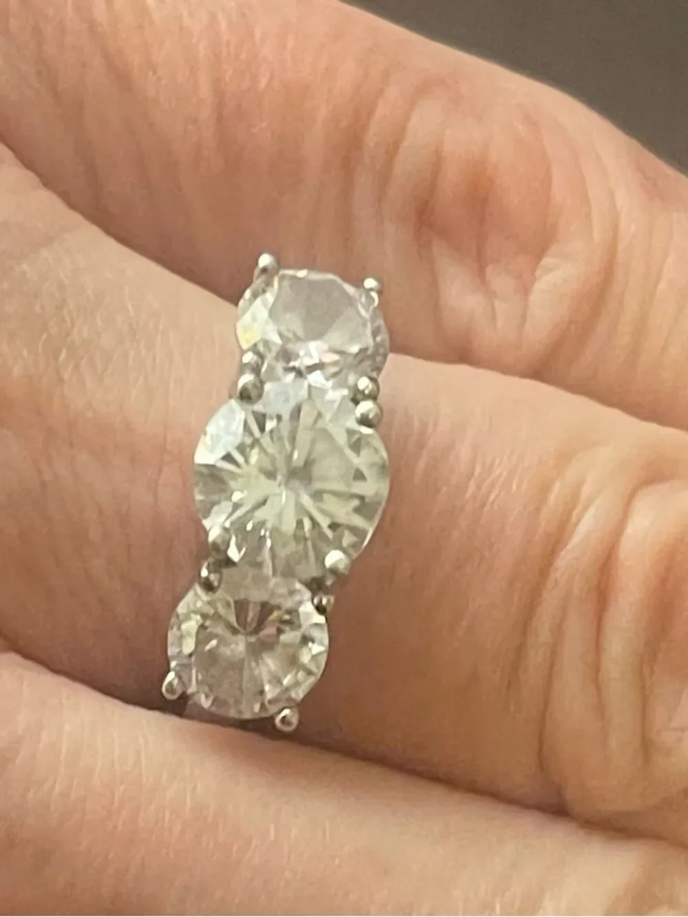 Size 7 - Classic Three-Stone Clear Crystal Ring - Silver